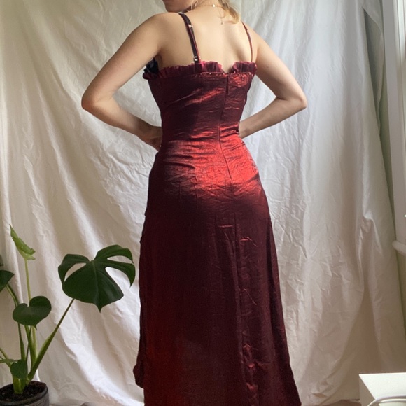 red 90’s high low evening dress - Picture 2 of 4